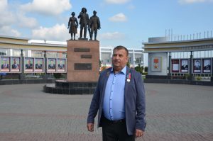 «Мы поднимаем не пласты, а солнца залежи целинные!»