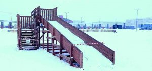 Ледяные скульптуры и катание с ветерком