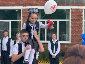 Чусовитинская школа вновь встречает детей
